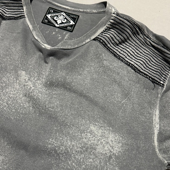 Affliction Gray T-Shirt with Patch and Stitch Detail - Picture 4 of 7